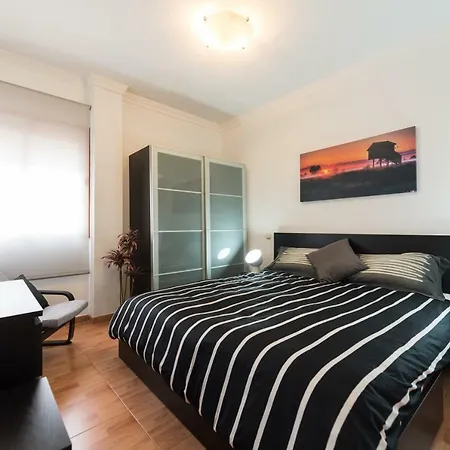 Vivienda Miguel Rosas Apartment *