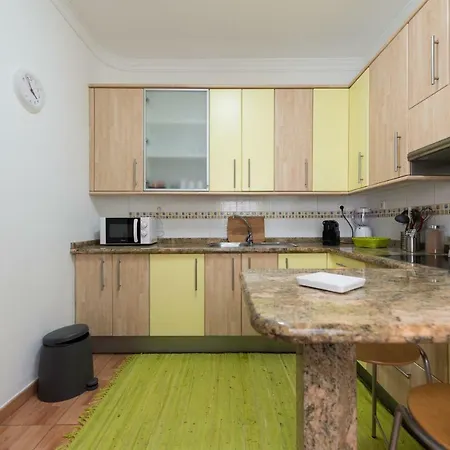 Vivienda Miguel Rosas Apartment