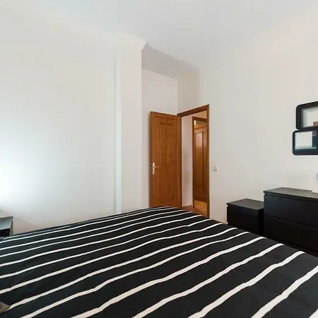 Vivienda Miguel Rosas Apartment